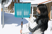 Лопата для уборки снега 40 см с пластик кромкой